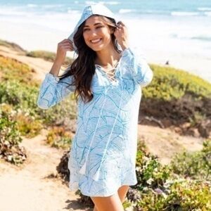 Charlie Holiday Coco Leaf Print Swimsuit Coverup Women’s Size 10